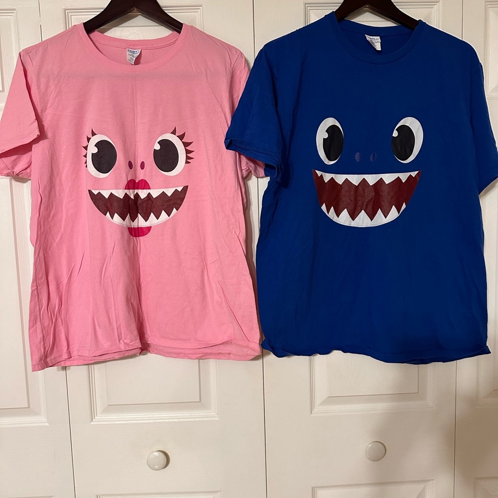 Women’s mommy shark xxl top